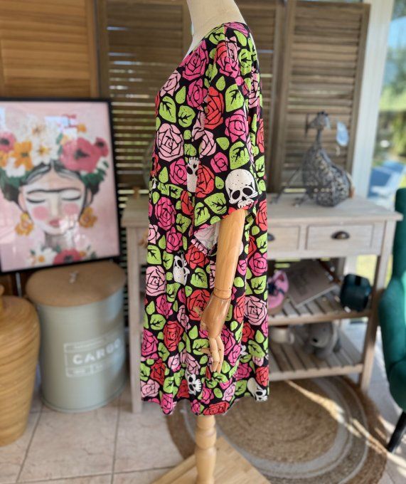 Robe trapèze courte noire Skulls & Fleurs multicolores du 40 au 52 