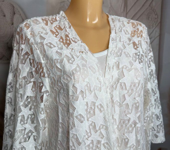 Veste en dentelle blanche étoiles & Black Skull & Red Flowers du 34 au 46/48 et même + 