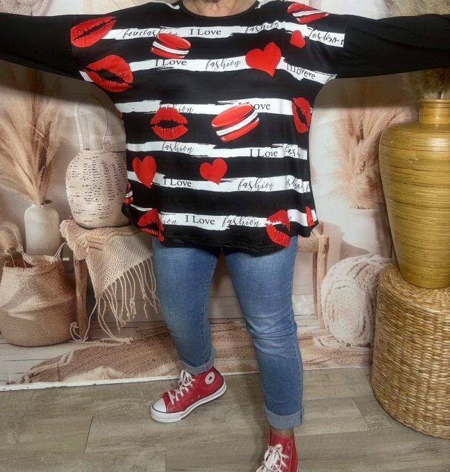 Top ample noir rayé blanc manches longues Love Macarons Coeurs Kiss du 40 au 52/54