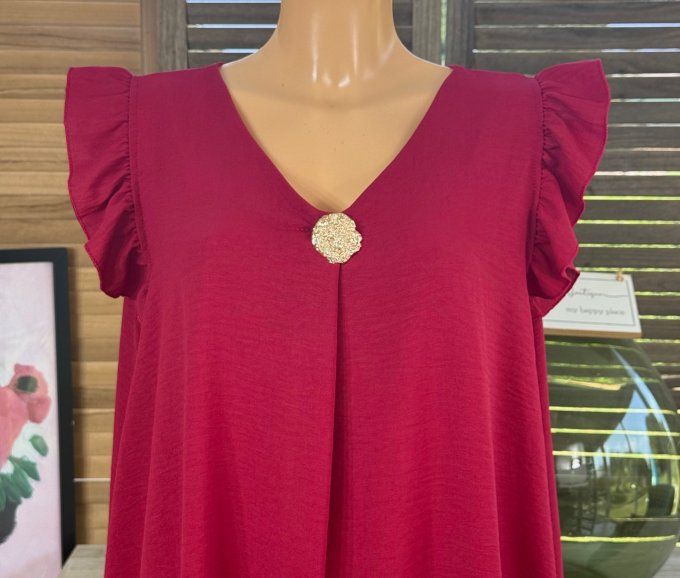 Robe trapèze Bordeaux épaules volantées & broche dorée or du 40 au 52