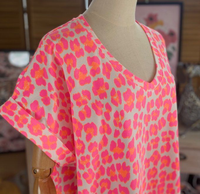 Robe longue ample manches courtes Léopard rose fluo + orange fluo du 40 au 50