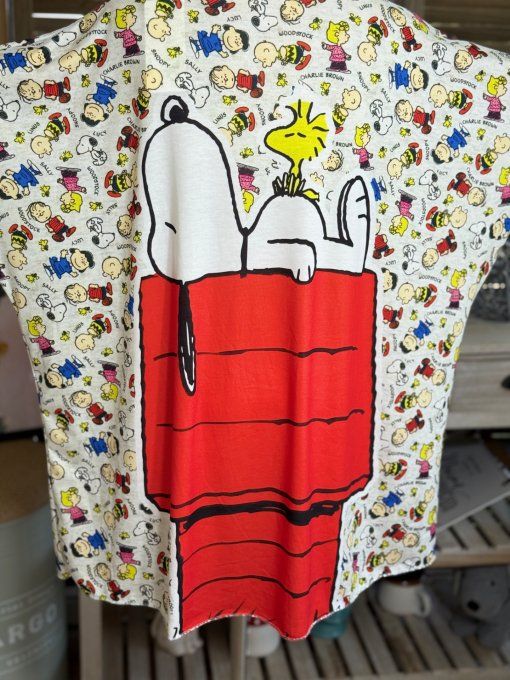 Top fin ample crème Snoopy all over du 40 au 52  