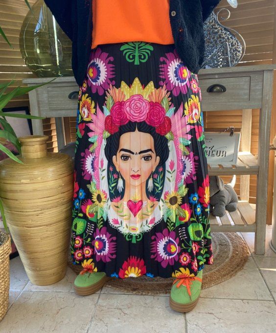 Jupe plissée longue ample noire Frida Kahlo aux Fleurs du 38 au 46 