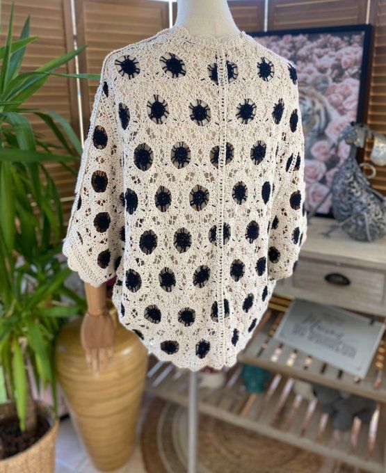 Gilet court façon boléro beige pois noirs broderies anglaise du 36 au 46 (si porté ouvert) 