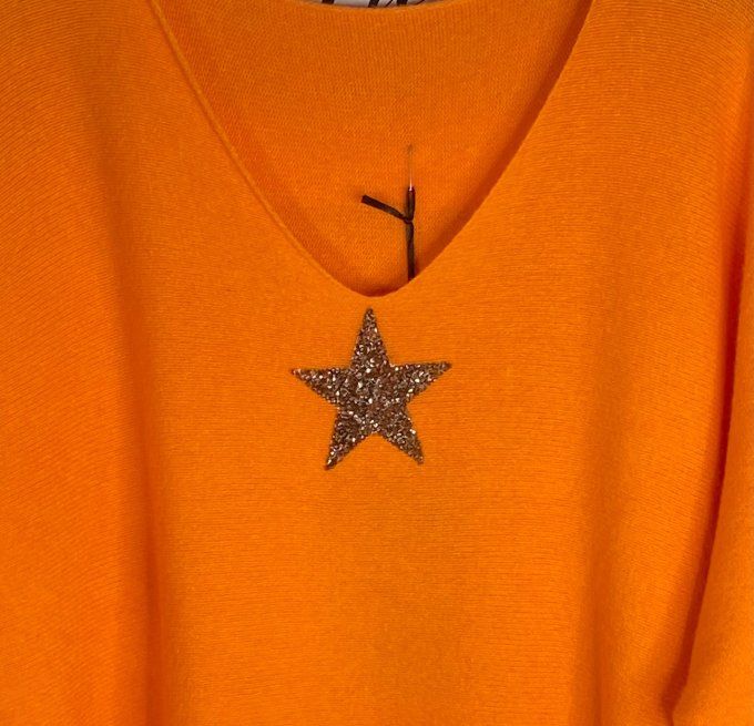 pull ample sans laine Armelle orange col V douceur +++ étoile strass argentés du 40 au 50