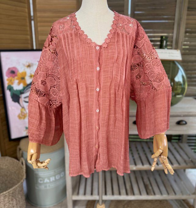 Blouse Terracotta manches pagodes broderie anglaise & fleurs crochetées du 38 au 48/50