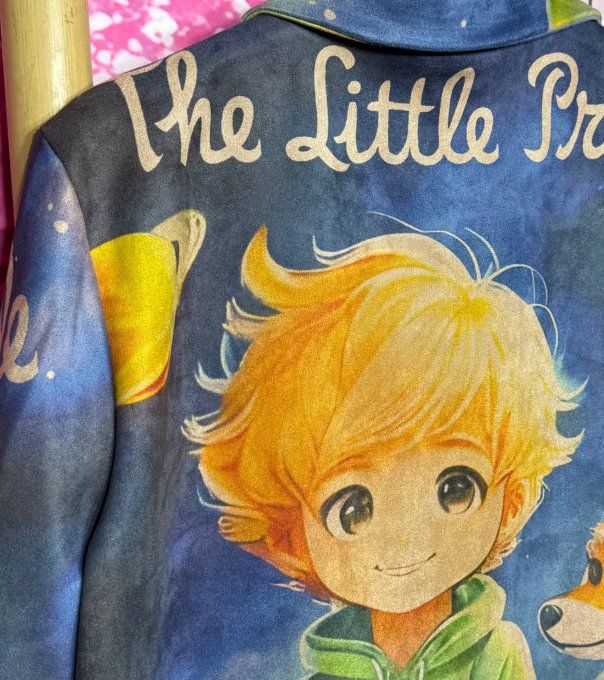 Veste droite longue suédine bleu nuit Le Petit Prince du 36 au 48 portée ouverte