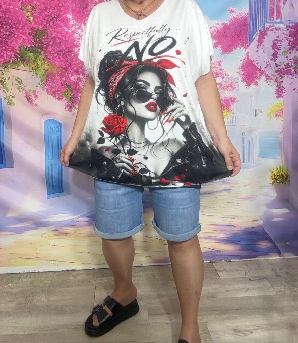 Tee-shirt ample blanc La Femme Rebelle à la rose rouge du 42 au 54/56 