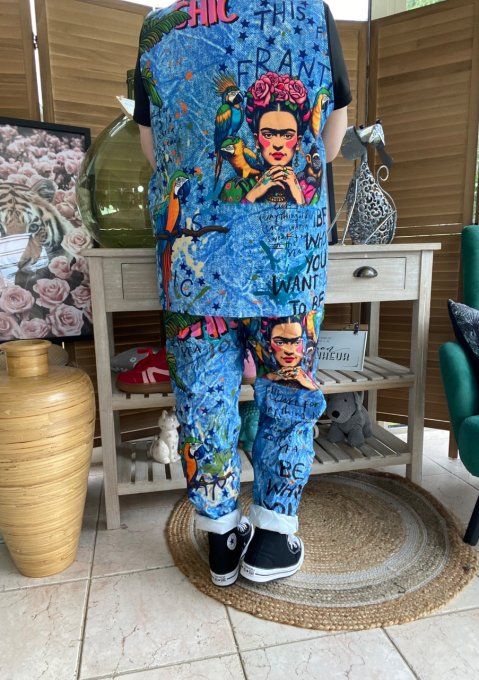 Gilet type barman sans manches effet jeans délavé Frida Kahlo du 40 au 50 et même + 