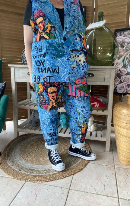 Gilet type barman sans manches effet jeans délavé Frida Kahlo du 40 au 50 et même + 