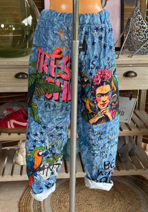 panta jogg  (dit magique) effet jeans délavé Frida Kahlo confort +++ du 40 au 50/52  