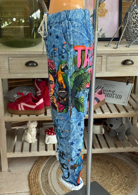 panta jogg  (dit magique) effet jeans délavé Frida Kahlo confort +++ du 40 au 50/52  
