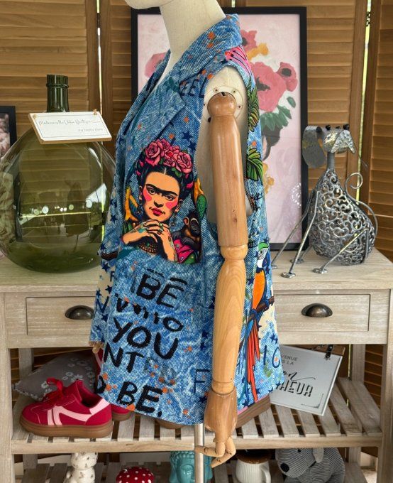 Gilet type barman sans manches effet jeans délavé Frida Kahlo du 40 au 50 et même + 