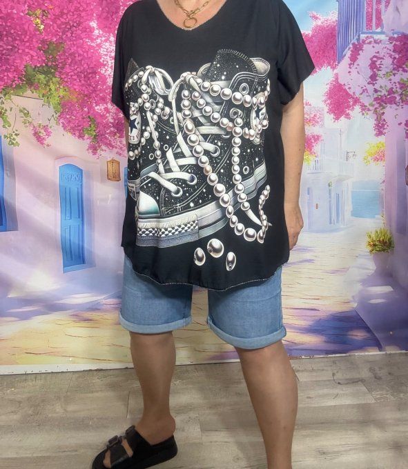 Tee-shirt ample noir Les baskets Converses aux Diamants du 42 au 54/56