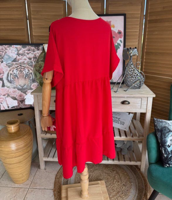 Robe trapèze ample rouge Col V manches courtes du 40 au 50/52
