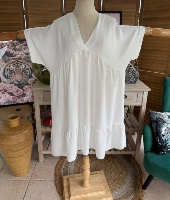Robe trapèze ample blanche Col V manches courtes du 40 au 50/52