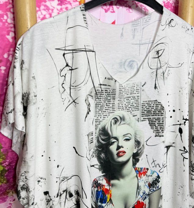 Tee-shirt ample blanc graffitis Marylin Monroe Street Art du 42 au 54/56 