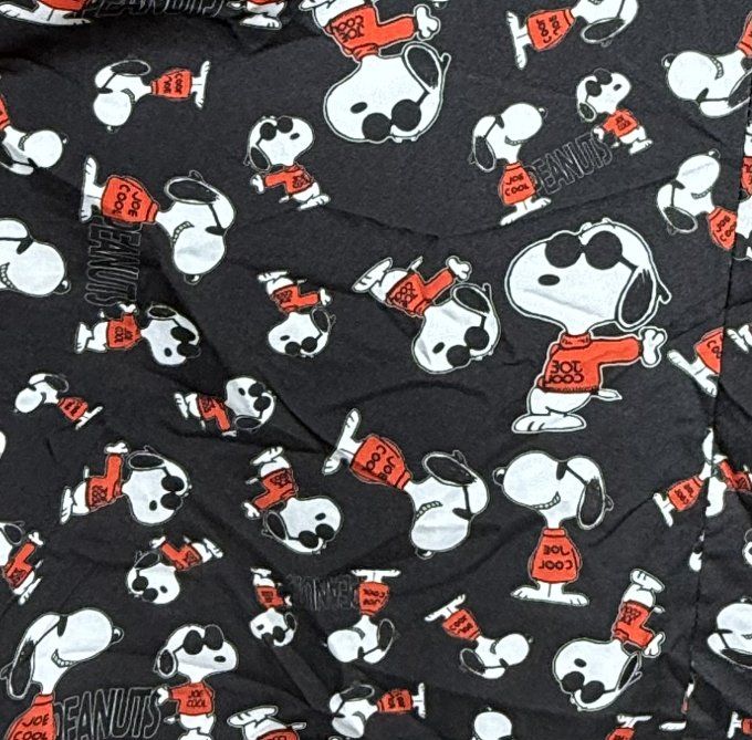 Robe mi-longue noire bi-matière Snoopy Peanuts & Friends taille ajustable du 38 au 52 