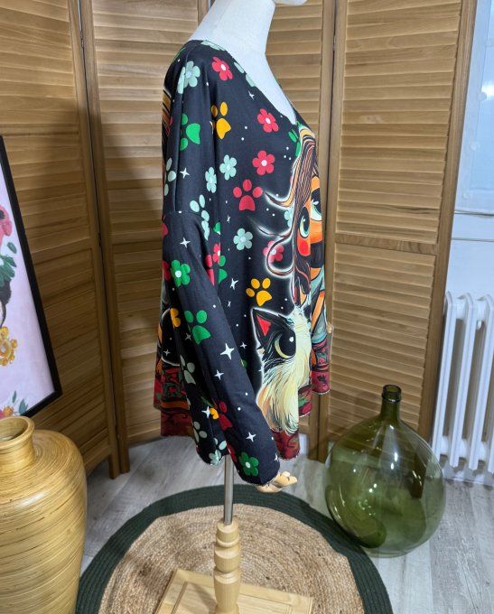 Top manches longues noir fleurs La Fillette et Le Chat du 42 au 54/56  