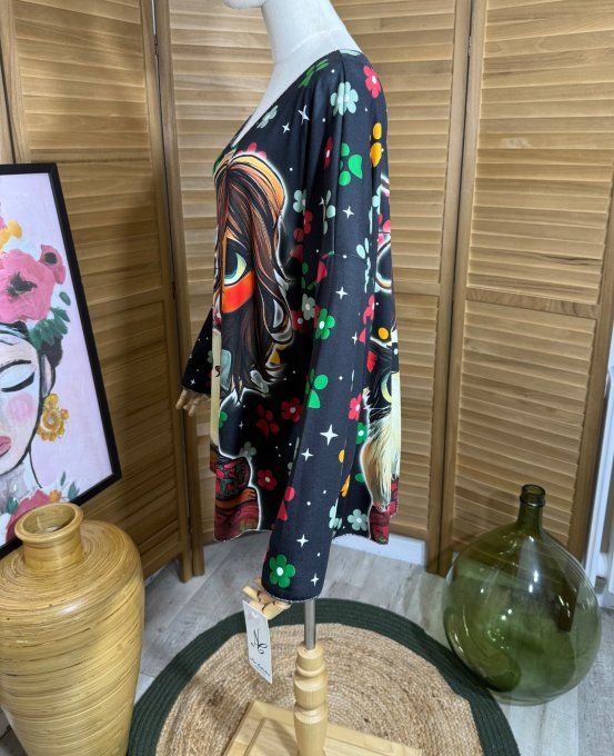 Top manches longues noir fleurs La Fillette et Le Chat du 42 au 54/56  