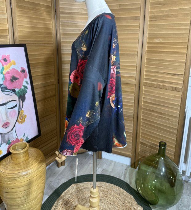 Top manches longues noir Frida Kahlo aux Fleurs du 42 au 54/56 