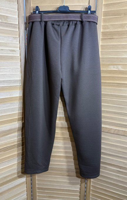 pantalon façon jogg Chocolat boutons dorés + ceinture confort  ++++ du 38 au 52