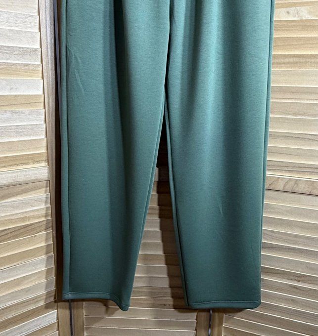 pantalon façon jogg kaki boutons dorés + ceinture confort  ++++ du 38 au 52