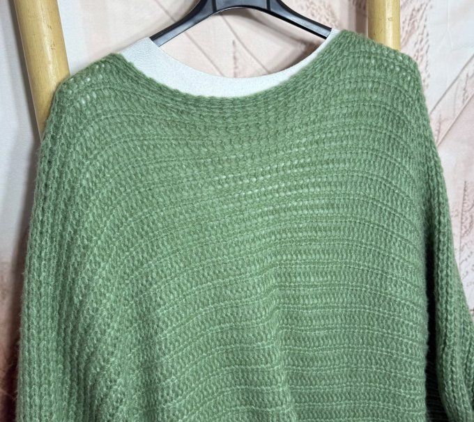 Pull ample façon Papillon manches chauve-souris kaki clair douceur +++ du 42 au 58/60