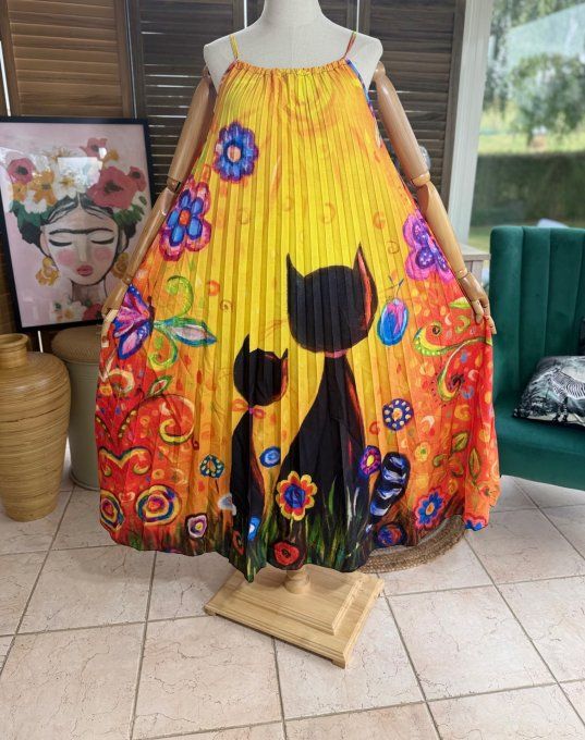 Robe longue plissée bretelles ajustables Jaune soleil Le Duo de chats noirs du 38 au 48/50 