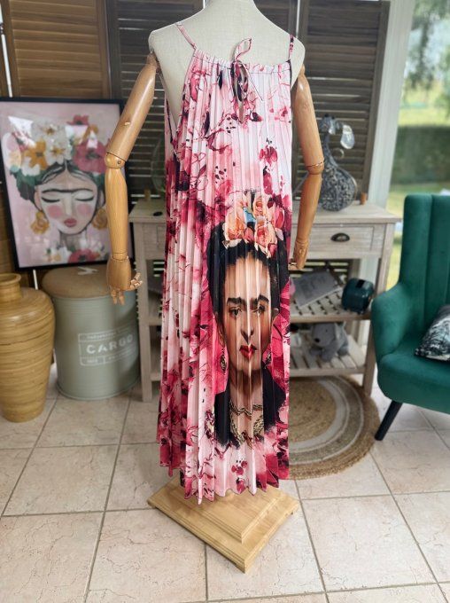 Robe longue plissée bretelles ajustables Frida Kahlo aux Fleurs Roses du 38 au 48/50   