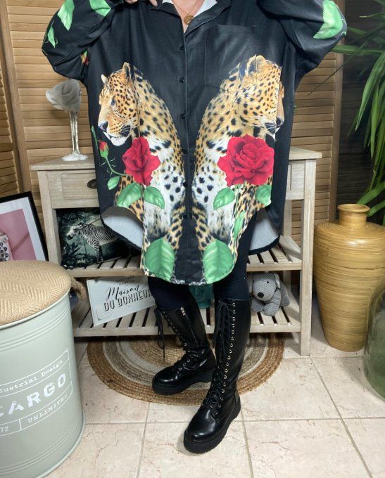 Chemise longue ample noire Tigre Majestueux à la rose rouge du 42 au 52  