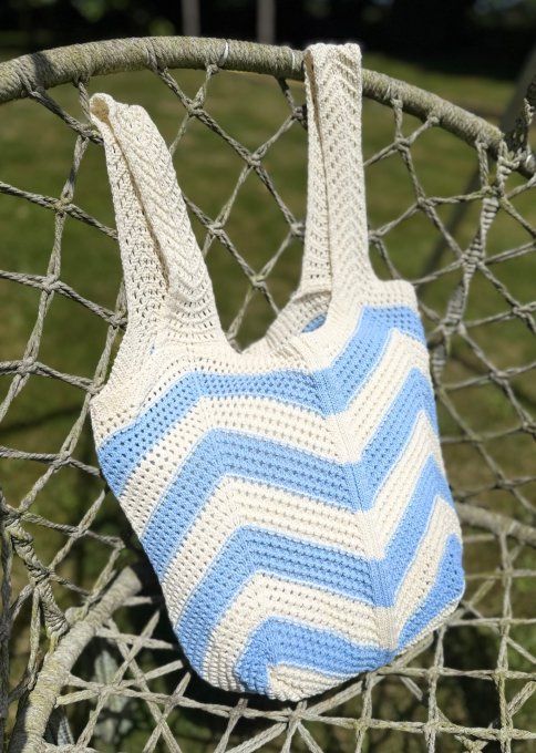 Sac Fourre-Tout Tulipe en crochet rayé crème bleu Bohème Chic Plage Summer Vibes qualité ++++ 