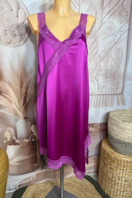 Robe nuisette asymétrique satinée Bougainvilliers et dentelle du 36 au 46