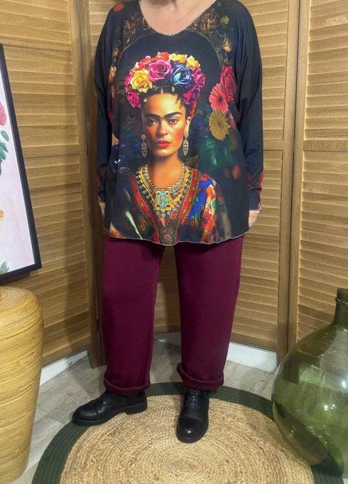 Top manches longues noir Frida Kahlo aux Fleurs du 42 au 54/56 