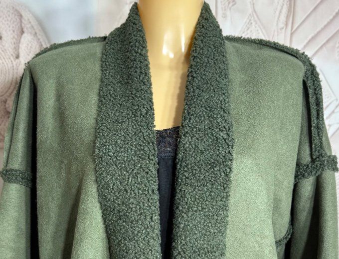 Veste mi-longue suédine Kaki doublée moumoute Sherpa du 40 au 48/50 et même +