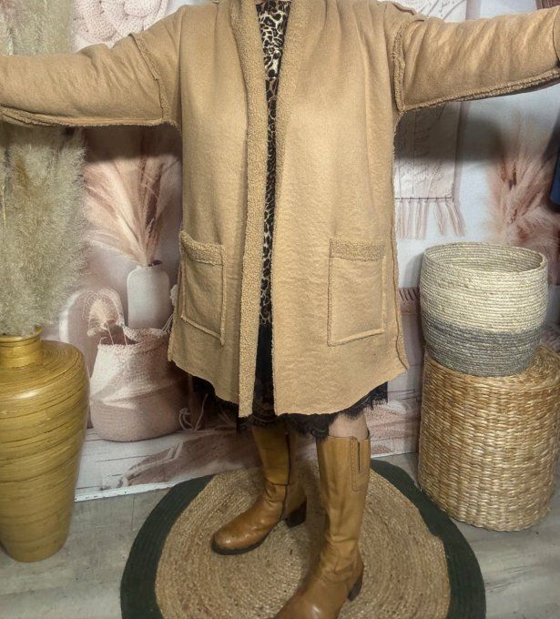 Veste mi-longue suédine camel doublée moumoute Sherpa du 40 au 48/50 et même +