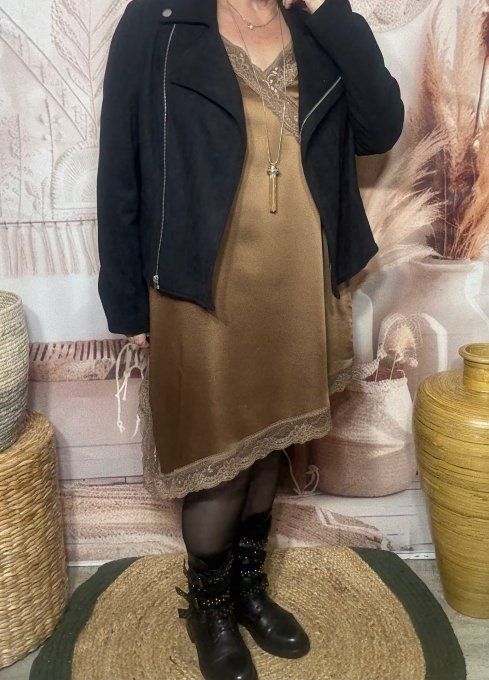 Robe nuisette asymétrique satinée chocolat et dentelle du 36 au 46 