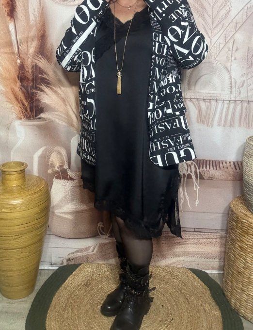 Robe nuisette asymétrique satinée noire et dentelle du 36 au 46