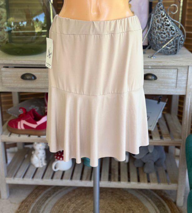 Jupe -short ample beige stretch ++++ du 38 au 54 