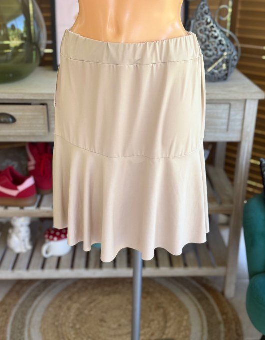 Jupe -short ample beige stretch ++++ du 38 au 54 