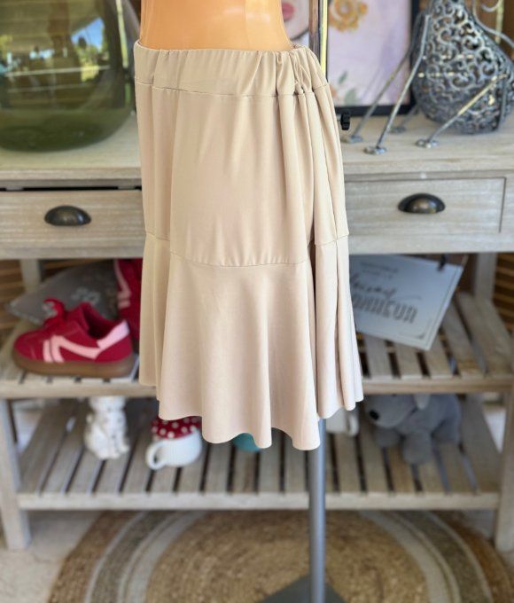 Jupe -short ample beige stretch ++++ du 38 au 54 