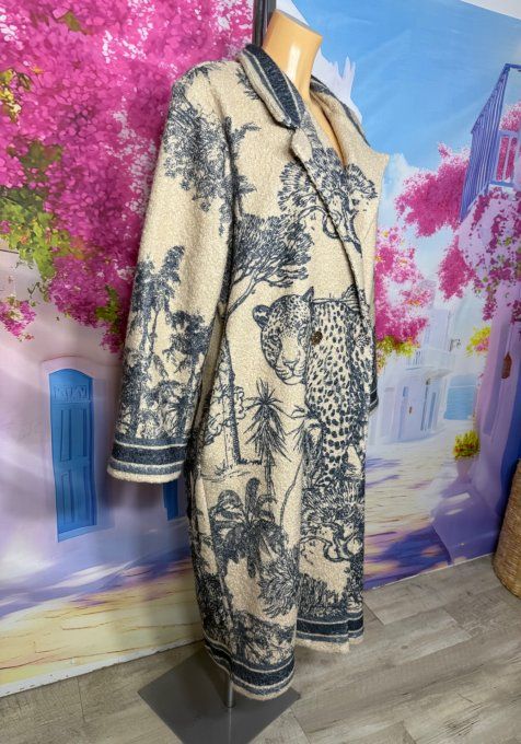 Manteau long maille bouclette crème Toile De Jouy Jungle marine du 40 au 50 et même +
