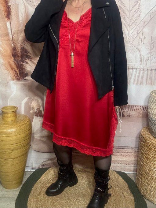 Robe nuisette asymétrique satinée rouge et dentelle du 36 au 46
