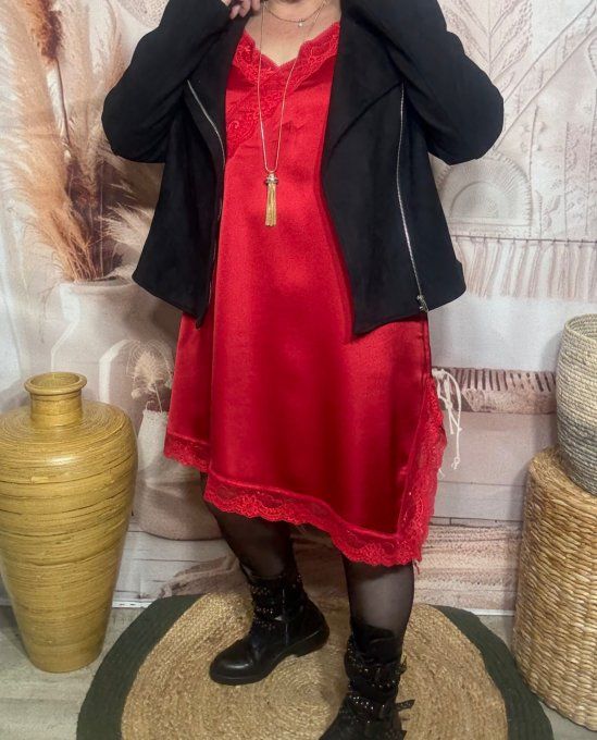 Robe nuisette asymétrique satinée rouge et dentelle du 36 au 46