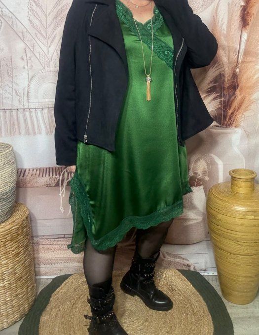 Robe nuisette asymétrique satinée vert bouteille et dentelle du 36 au 46