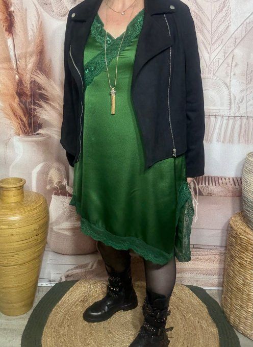 Robe nuisette asymétrique satinée vert bouteille et dentelle du 36 au 46