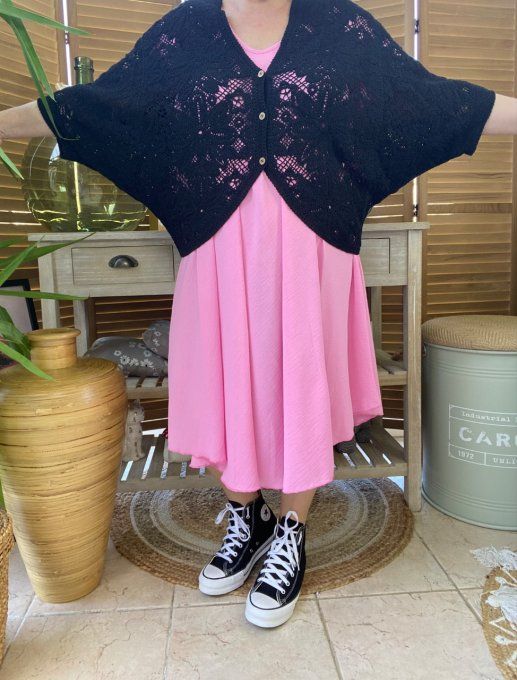 Gilet court façon boléro noir broderies anglaise fleurs du 36 au 48 (si porté ouvert)