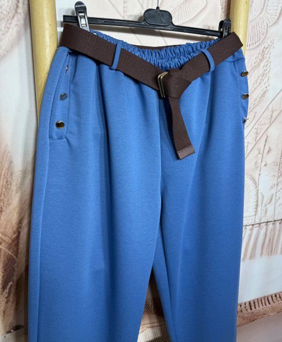 pantalon façon jogg bleu jeans brut boutons dorés + ceinture confort  ++++ du 38 au 50