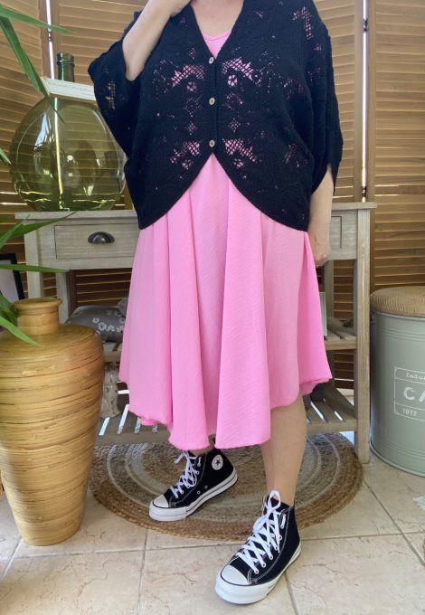 Gilet court façon boléro noir broderies anglaise fleurs du 36 au 48 (si porté ouvert)
