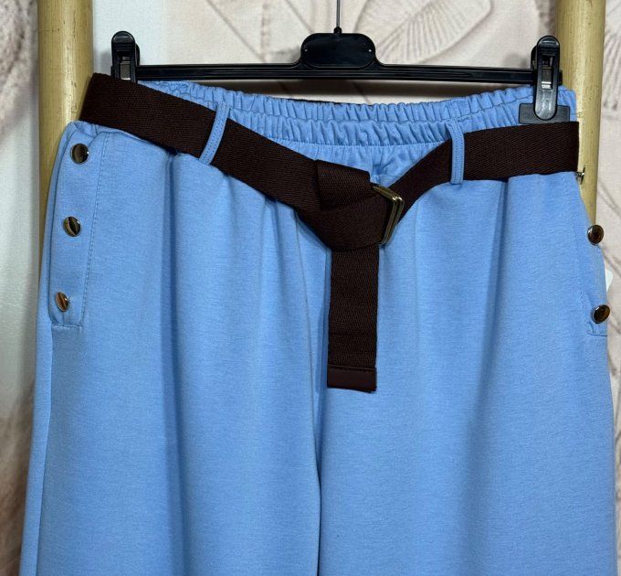 pantalon façon jogg bleu layette bébé boutons dorés + ceinture confort  ++++ du 38 au 50 